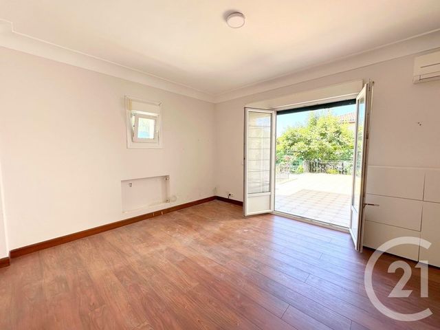 Afficher la photo en grand Appartement F5 à vendre - 5 pièces - 110.0 m2 - HENDAYE - 64 - AQUITAINE - Century 21 Maïtena Immobilier