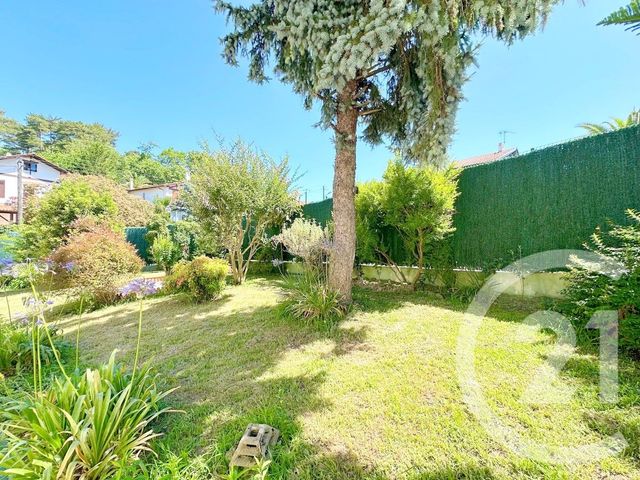 Afficher la photo en grand Appartement F5 à vendre - 5 pièces - 110.0 m2 - HENDAYE - 64 - AQUITAINE - Century 21 Maïtena Immobilier