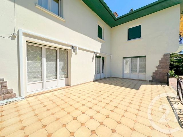 Afficher la photo en grand Appartement F5 à vendre - 5 pièces - 110.0 m2 - HENDAYE - 64 - AQUITAINE - Century 21 Maïtena Immobilier