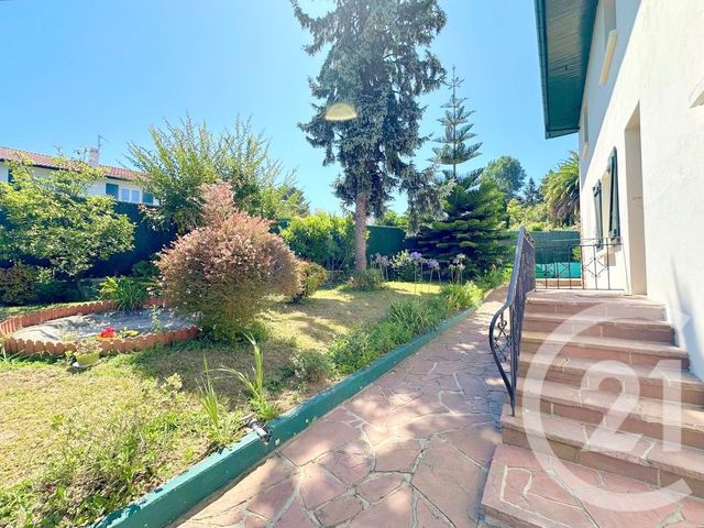 Afficher la photo en grand Appartement F5 à vendre - 5 pièces - 110.0 m2 - HENDAYE - 64 - AQUITAINE - Century 21 Maïtena Immobilier