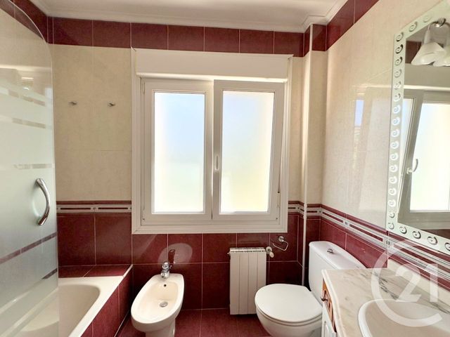 Afficher la photo en grand Appartement F5 à vendre - 5 pièces - 110.0 m2 - HENDAYE - 64 - AQUITAINE - Century 21 Maïtena Immobilier