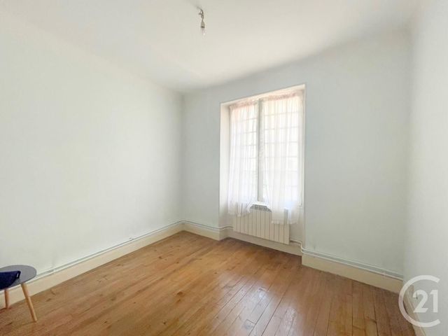 Appartement F5 à vendre - 5 pièces - 110.3 m2 - HENDAYE - 64 - AQUITAINE - Century 21 Maïtena Immobilier Appartement F5 à vendre - 5 pièces - 110.3 m2 - HENDAYE - 64 - AQUITAINE - Century 21 Maïtena Immobilier