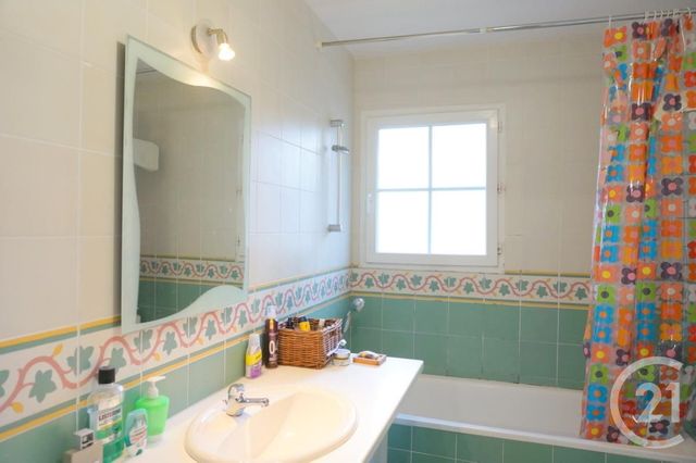 Appartement F2 à louer - 2 pièces - 42.0 m2 - HENDAYE - 64 - AQUITAINE - Century 21 Maïtena Immobilier Appartement F2 à louer - 2 pièces - 42.0 m2 - HENDAYE - 64 - AQUITAINE - Century 21 Maïtena Immobilier