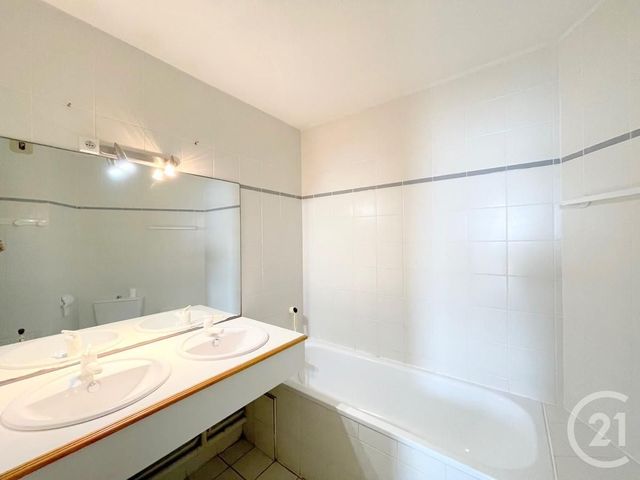 Afficher la photo en grand Appartement F4 à vendre - 4 pièces - 68.5 m2 - HENDAYE - 64 - AQUITAINE - Century 21 Maïtena Immobilier