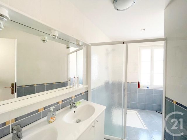 Appartement F4 à vendre - 4 pièces - 101.9 m2 - HENDAYE - 64 - AQUITAINE - Century 21 Maïtena Immobilier Appartement F4 à vendre - 4 pièces - 101.9 m2 - HENDAYE - 64 - AQUITAINE - Century 21 Maïtena Immobilier