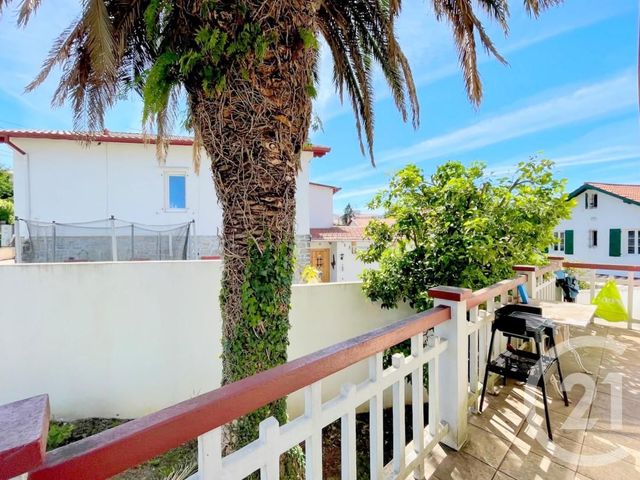 Appartement F4 à vendre - 4 pièces - 101.9 m2 - HENDAYE - 64 - AQUITAINE - Century 21 Maïtena Immobilier Appartement F4 à vendre - 4 pièces - 101.9 m2 - HENDAYE - 64 - AQUITAINE - Century 21 Maïtena Immobilier