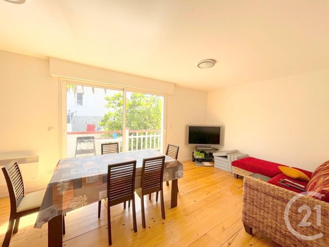 Appartement F4 à vendre - 4 pièces - 101.9 m2 - HENDAYE - 64 - AQUITAINE - Century 21 Maïtena Immobilier Appartement F4 à vendre - 4 pièces - 101.9 m2 - HENDAYE - 64 - AQUITAINE - Century 21 Maïtena Immobilier