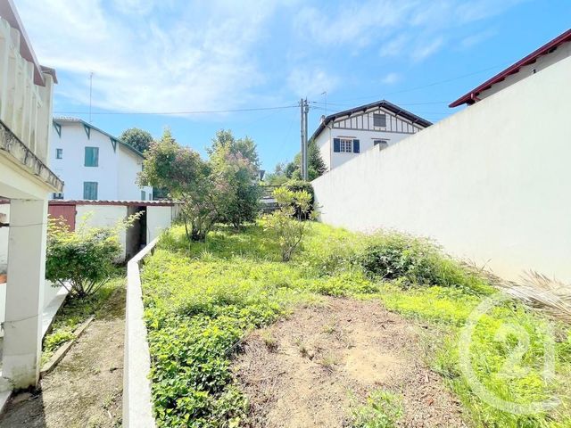 Appartement F5 à vendre - 5 pièces - 118.97 m2 - HENDAYE - 64 - AQUITAINE - Century 21 Maïtena Immobilier Appartement F5 à vendre - 5 pièces - 118.97 m2 - HENDAYE - 64 - AQUITAINE - Century 21 Maïtena Immobilier