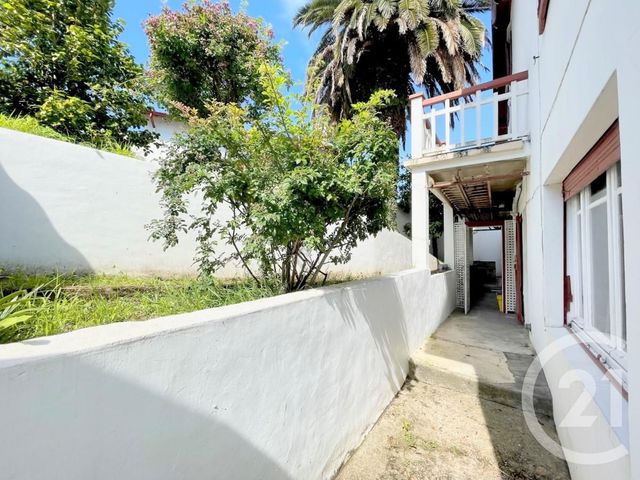 Appartement F5 à vendre - 5 pièces - 118.97 m2 - HENDAYE - 64 - AQUITAINE - Century 21 Maïtena Immobilier Appartement F5 à vendre - 5 pièces - 118.97 m2 - HENDAYE - 64 - AQUITAINE - Century 21 Maïtena Immobilier