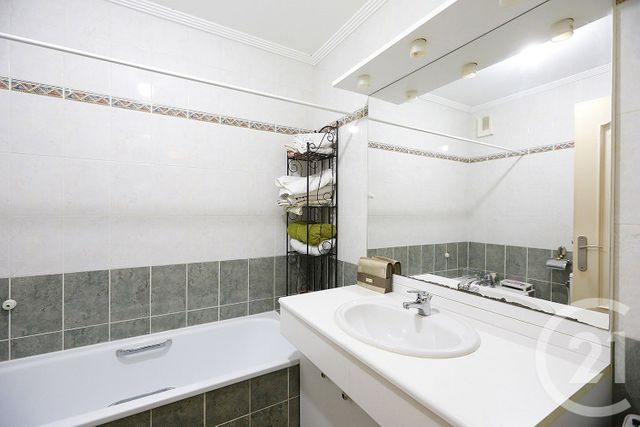 Appartement F3 à vendre - 3 pièces - 64.77 m2 - HENDAYE - 64 - AQUITAINE - Century 21 Maïtena Immobilier