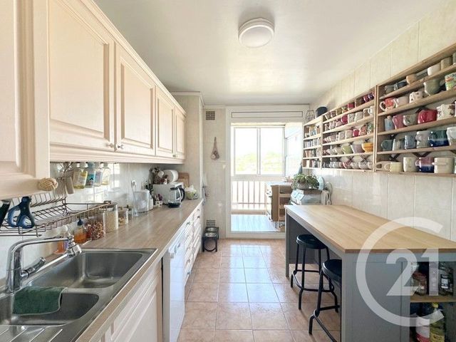 Appartement F5 à vendre - 5 pièces - 88.0 m2 - HENDAYE - 64 - AQUITAINE - Century 21 Maïtena Immobilier