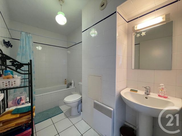 Appartement T3 à louer - 3 pièces - 58.1 m2 - HENDAYE - 64 - AQUITAINE - Century 21 Maïtena Immobilier