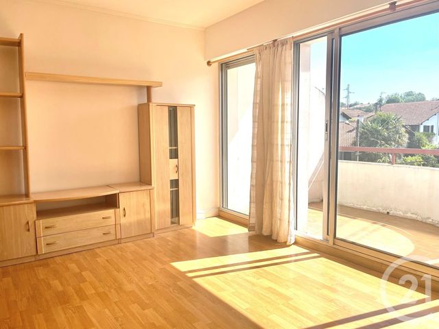 Afficher la photo en grand Appartement F3 à vendre - 3 pièces - 45.31 m2 - HENDAYE - 64 - AQUITAINE - Century 21 Maïtena Immobilier