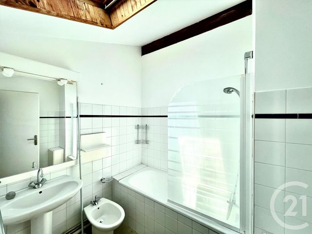 Afficher la photo en grand Appartement F3 à vendre - 3 pièces - 45.31 m2 - HENDAYE - 64 - AQUITAINE - Century 21 Maïtena Immobilier